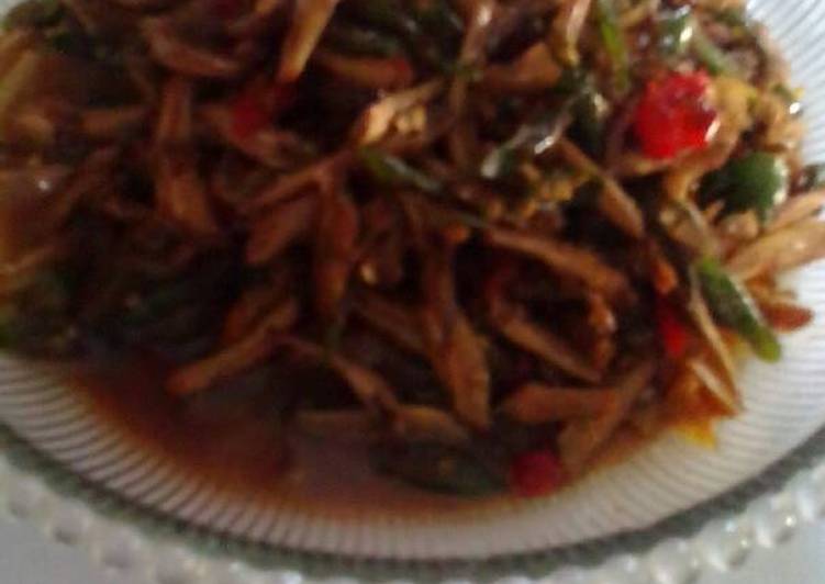 cara membuat Tumis teri buntung cabe ijo