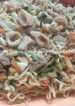 Mie tumis cumi jamur tiram spesial