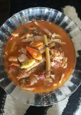 Tomyam Ayam Jamur Merang Asem Pedas