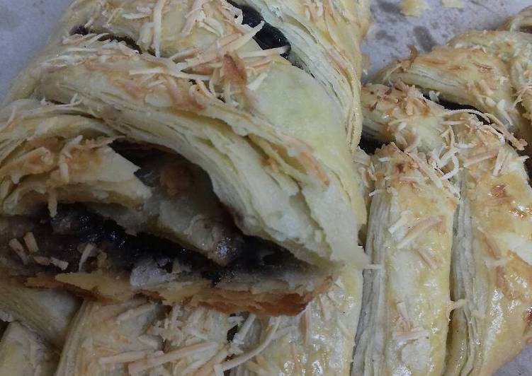 gambar untuk cara membuat Banana strudel enak kress kress ??