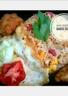 Nasi goreng bakso sosis