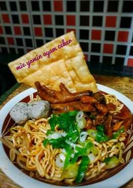 Mie Yamin Ayam Ceker