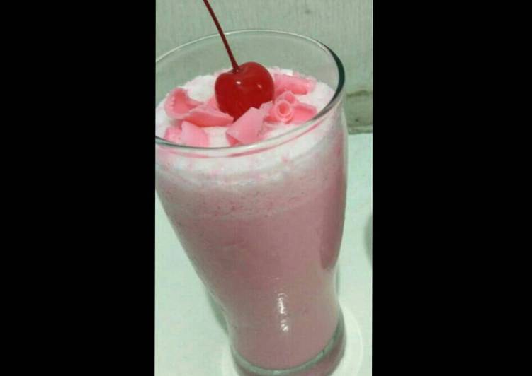 gambar untuk resep makanan Milkshake Cokstraw