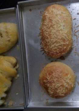 Sweet Banana Bread (Roti Manis)