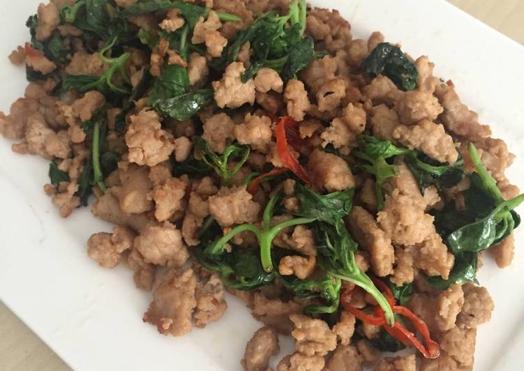 resep makanan Pad Ga Prao (Stir Fry Meat w/ Basil)