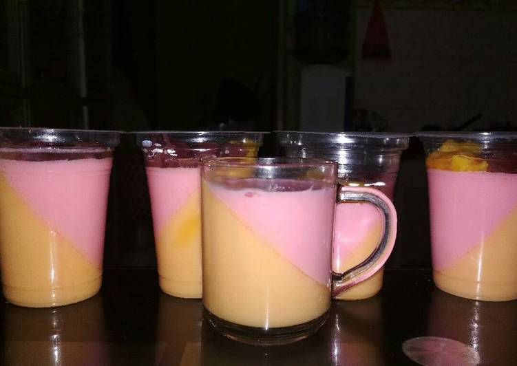 cara membuat Pudding susu buah layer miring