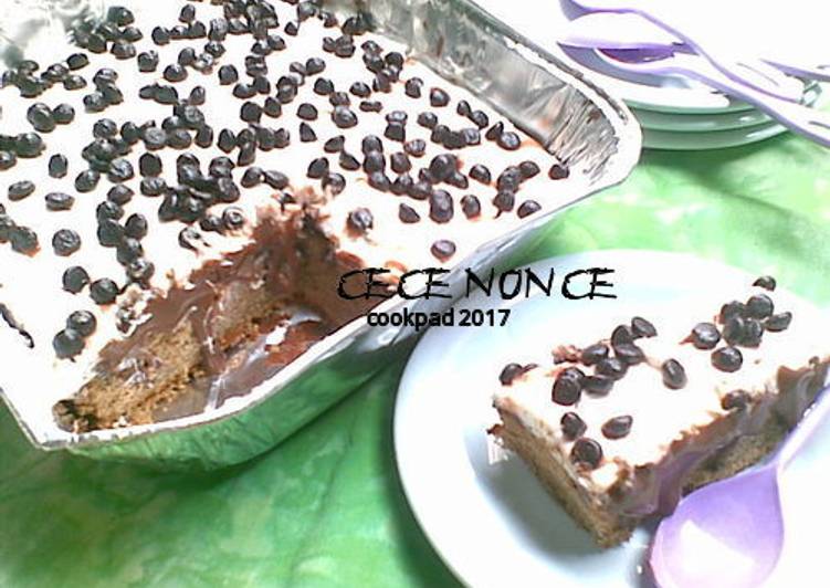 resep makanan Poke Cake (Coklat)