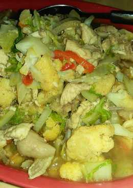 Capcay ayam bakso