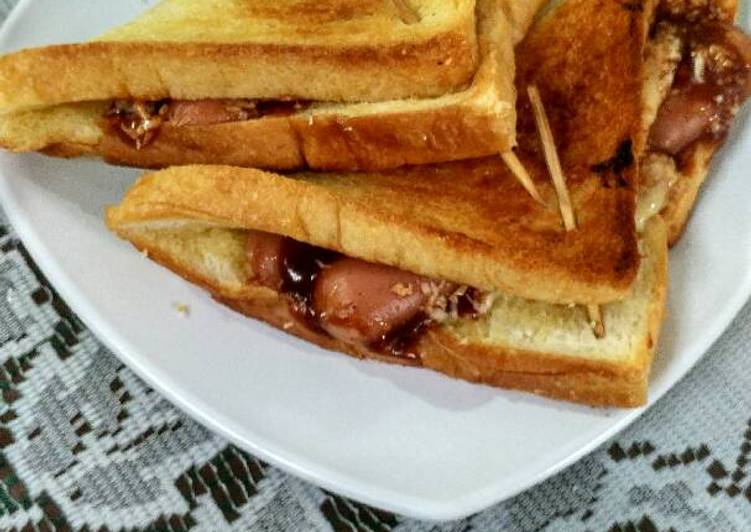 resep lengkap untuk Roti Panggang Sosis Mozza Barbeque Toast