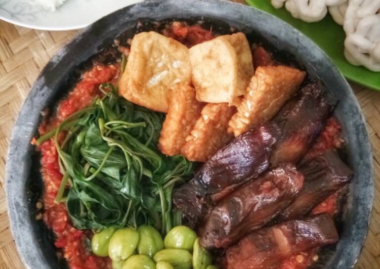 gambar untuk cara membuat Sego Sambel Iwak Pe