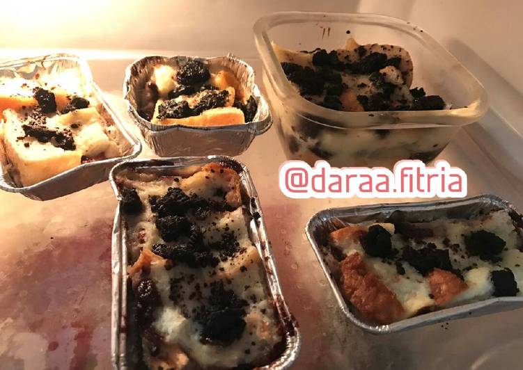 cara membuat Banana Oreo Bread Puding Kukus