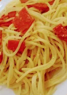 Spageti aglio olio daging asap