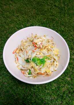 Tauge Sawi Kuah Telur Pedas