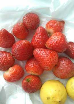 Infused Water Strawberry