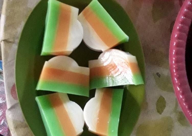 gambar untuk cara membuat Puding pelangi