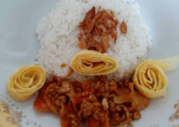 gambar untuk resep makanan Nasi Uduk Magic Com