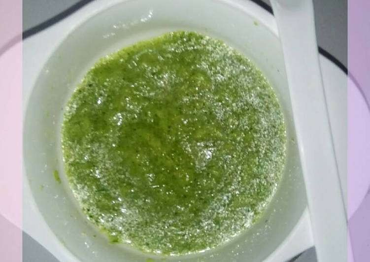 Resep Mpasi menu tunggal : Day 1 Sore Puree Brokoli Kiriman dari Bunda
Alya