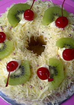 Sponge Cake with Cheese & Fruits