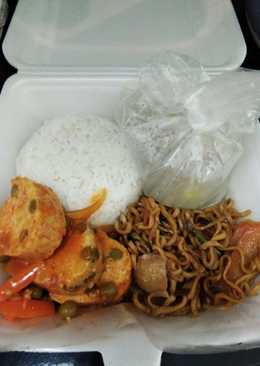 Rolade+mie goreng+bakso