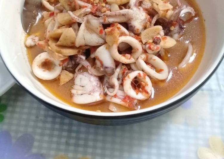 resep lengkap untuk Oseng Cumi Bakso kuah Pedas