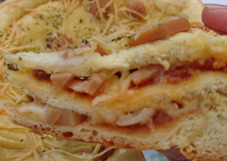 bahan dan cara membuat Pizza cake