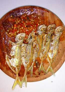 Ikan selar goreng kering sambal terasi ala mirza