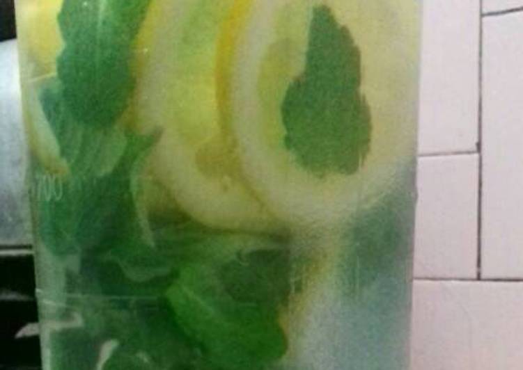 Resep Infused Water Lemon Mint Oleh Heni Fidelis