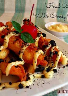 Fried banana with cheesy oreo sauce