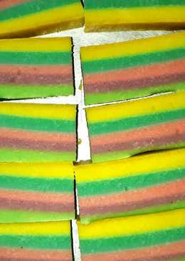 Bolu kukus Rainbow putih telur