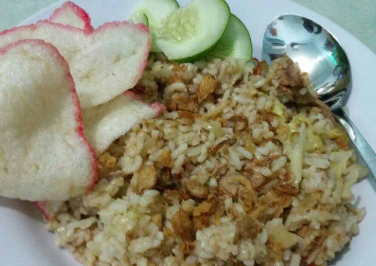 resep lengkap untuk Nasi goreng tuna + sayuran