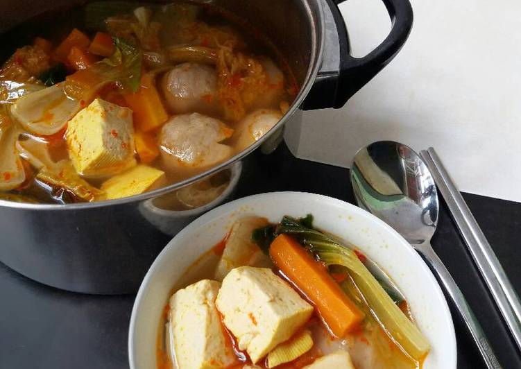 resep lengkap untuk Suki Kuah Tom Yam