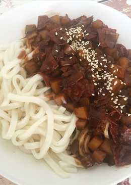 Jjajangmyeon (noodle with black bean sauce)