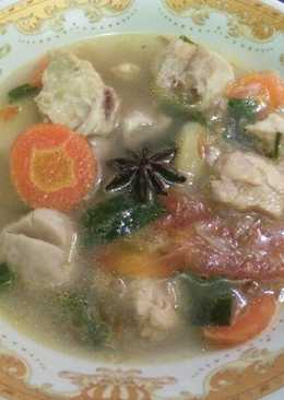 Sop ayam bakso