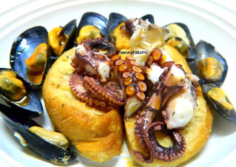 Resep Zuppa di Cozze e Polpo, Bruschetta Kuah Kerang & Cumi Gurita oleh