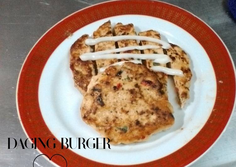 gambar untuk resep makanan Resep burger ayam #BikinRamadanBerkesan