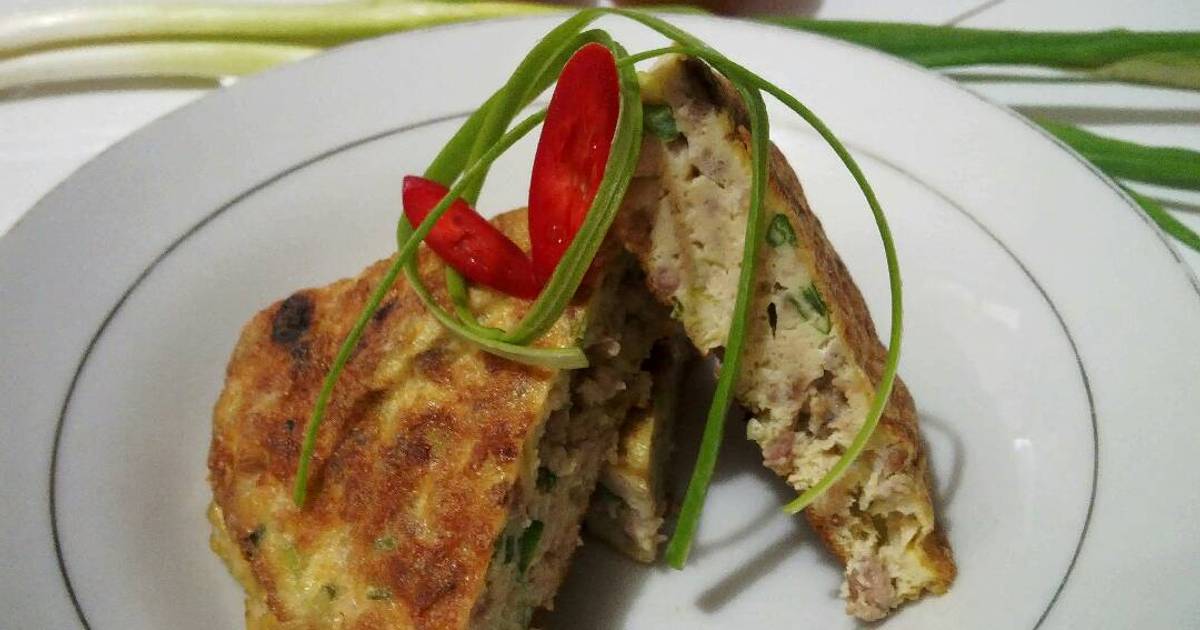  Resep Telur dadar isi daging cincang martabak abal abal 