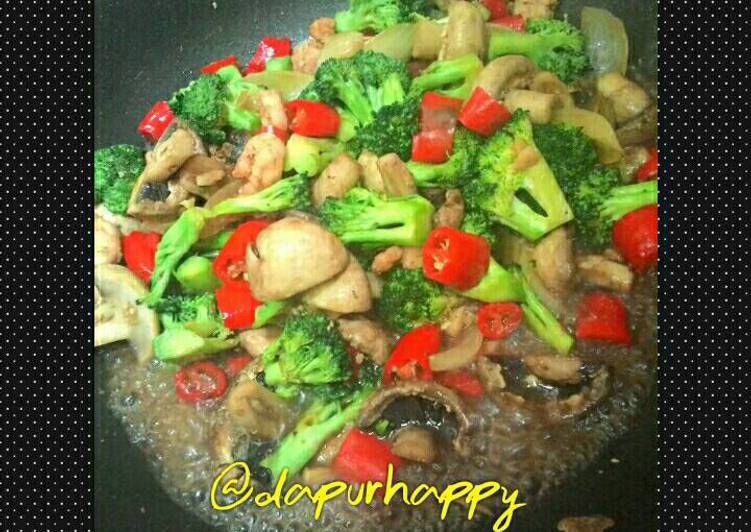Resep Tumis brokoli ca jamur #sarapan day5 Karya Yuyun Wahyu