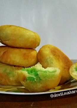 Empanada Ubi Pandan (Roti Goreng Isi Ubi)