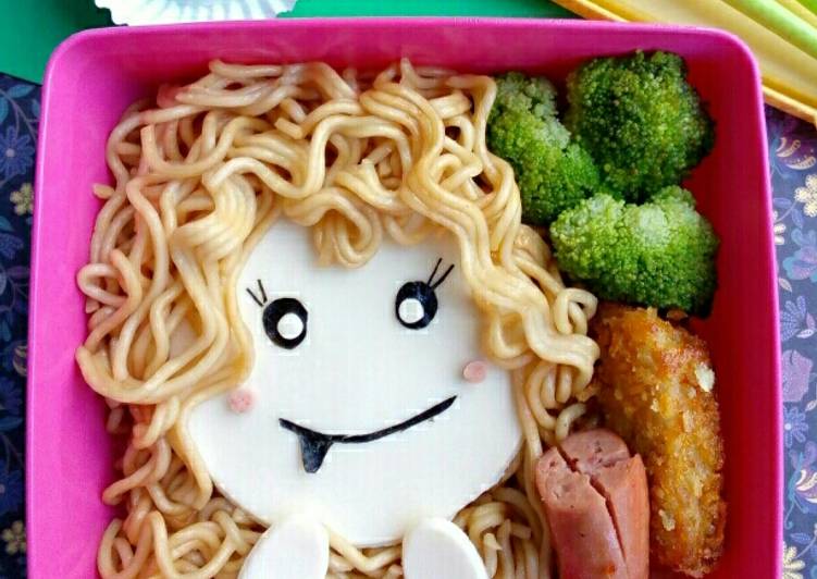 Resep Bento sederhana homemade mie goreng Karya Uci Anggraeni