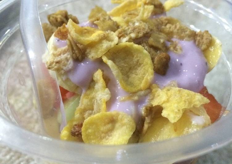 gambar untuk cara membuat Sop Buah Yoghurt