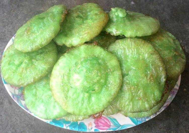 Resep Kue Cucur Pandan  Anti Gagal oleh Nugrahayu Dewanti 