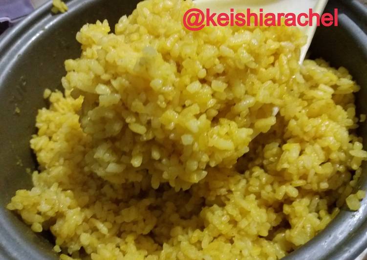 gambar untuk resep makanan Nasi Kuning Kokita Ricecooker