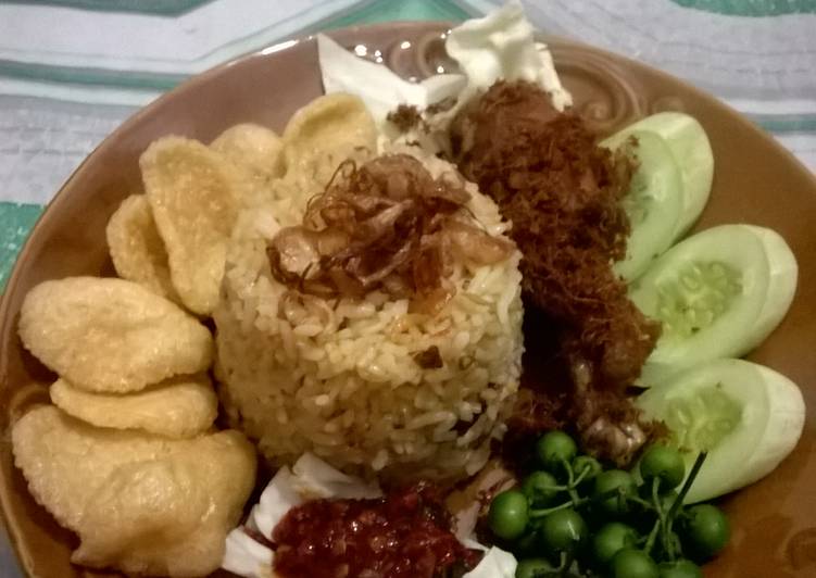 resep lengkap untuk Nasi goreng cikur super pedes