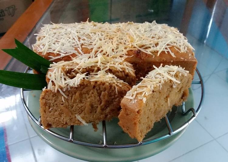 bahan dan cara membuat Bolu pisang 2 telur