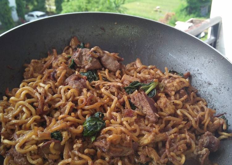 Mie goreng rempela ati sederhana (burung dara)