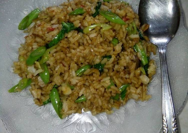 Resep Nasi goreng sayur oleh Ferizta Bunga Nabella - Cookpad