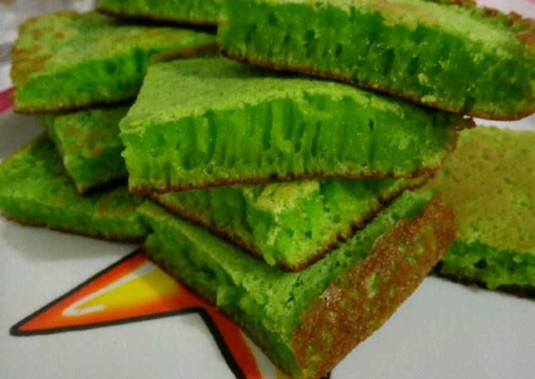 bahan dan cara membuat Bika Ambon Pandan