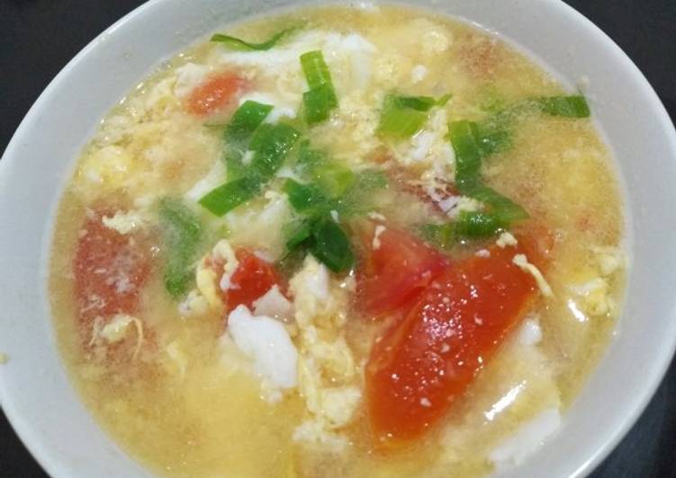  Resep  Sop Tomat Telur  Simple DEBM  oleh Robert Hendrik 