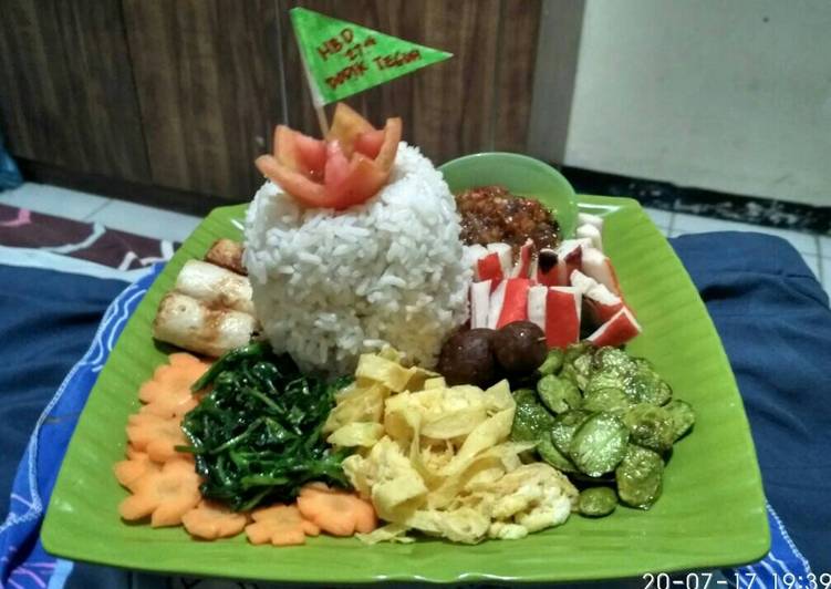 gambar untuk cara membuat Tumpeng Mini Ultah Suami