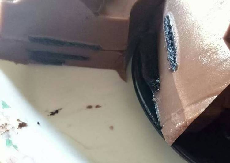 resep lengkap untuk Puding oreo lapis dua